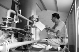 金鑼環(huán)保新里程 研發(fā)移動(dòng)污水處理廠，捐資2億助力鎮(zhèn)村治污攻堅(jiān)